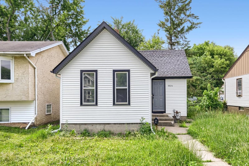 1024 Geranium Ave E, Saint Paul, MN 55106