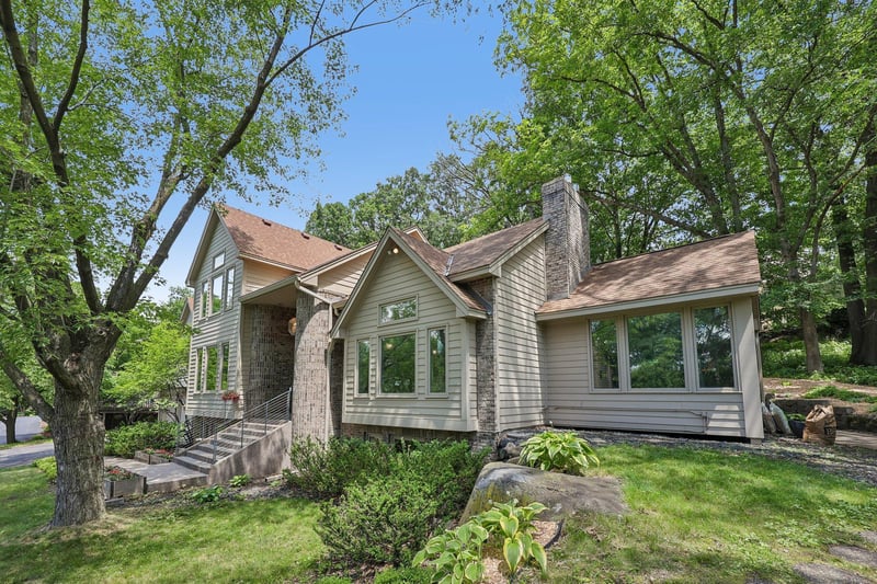 8117 Telegraph Rd, Bloomington, MN 55438