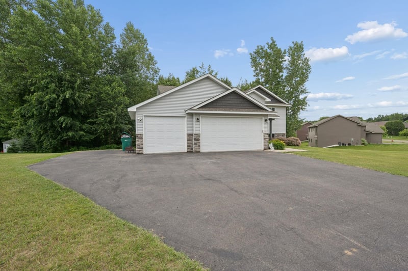 683 Elins Lake Rd SE, Cambridge, MN 55008