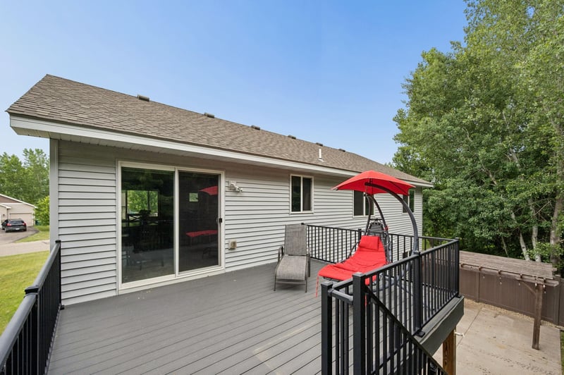 683 Elins Lake Rd SE, Cambridge, MN 55008