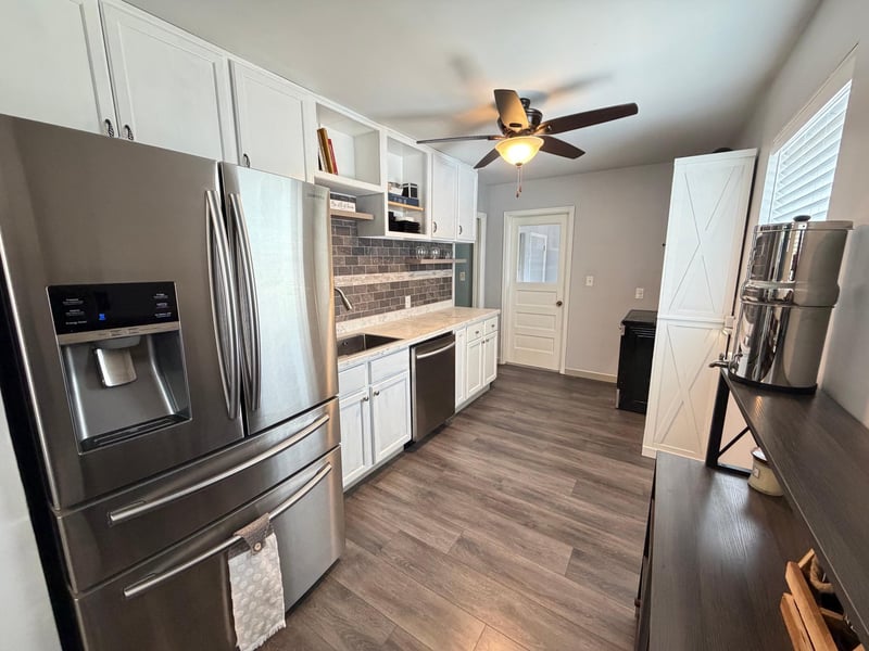 435 4th St SW, Plainview, MN 55964