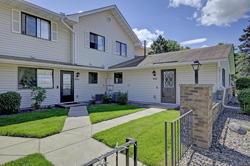 2602 Brookdale Ln, Brooklyn Park, MN 55444