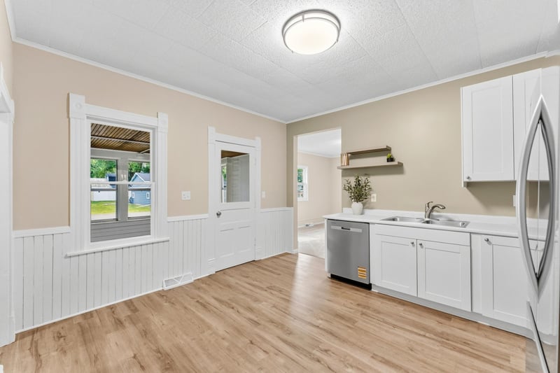306 3rd St S, Princeton, MN 55371
