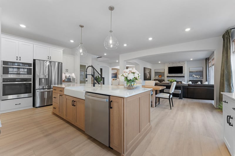 1848 Royal Blvd N, Lake Elmo, MN 55042