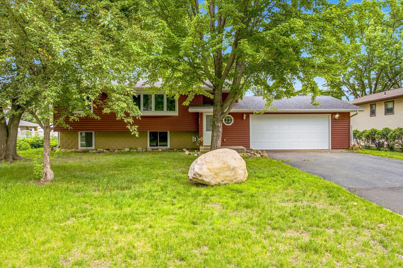 614 1st Ave N, Sartell, MN 56377