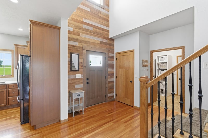 605 E 2nd Ave, Beaver Creek, MN 56116