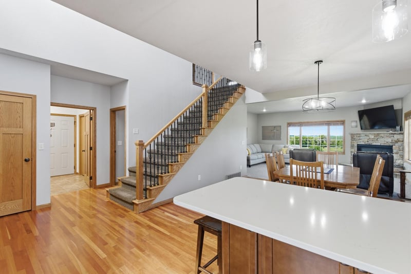605 E 2nd Ave, Beaver Creek, MN 56116