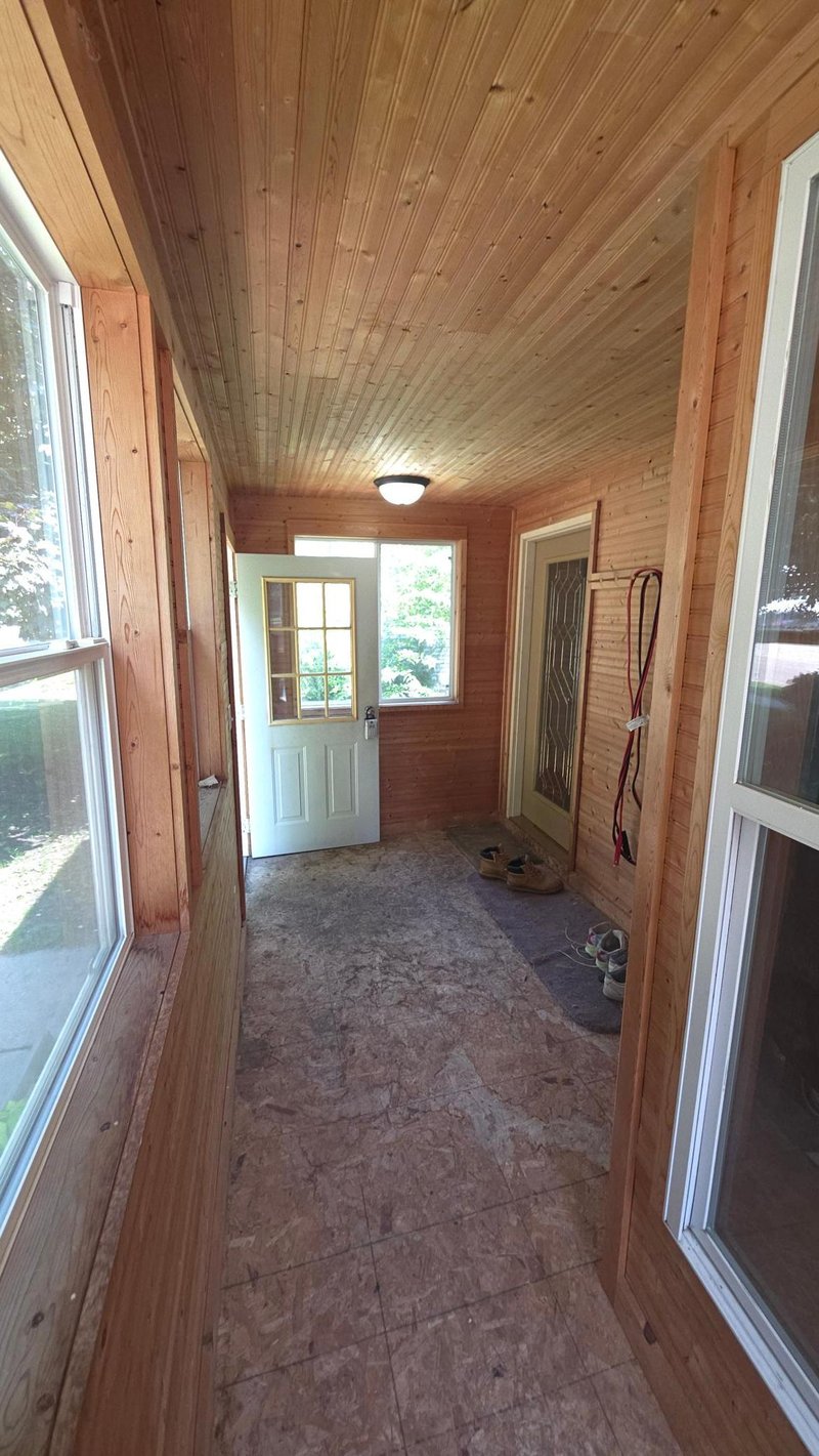 513 3rd St SE, Willmar, MN 56201