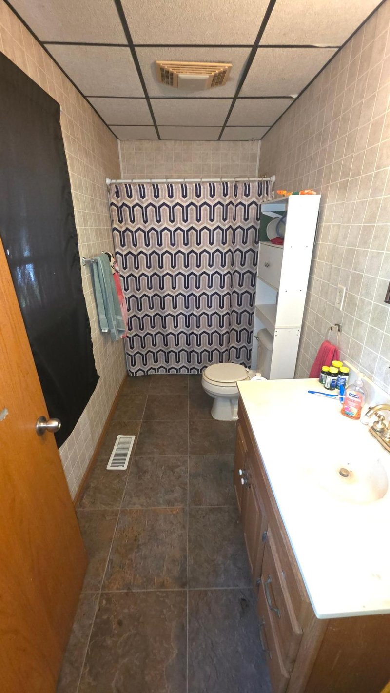 513 3rd St SE, Willmar, MN 56201