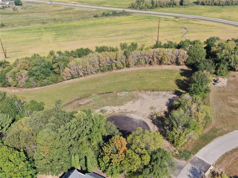 701 Cherrywood Dr SW, Pine Island, MN 55963