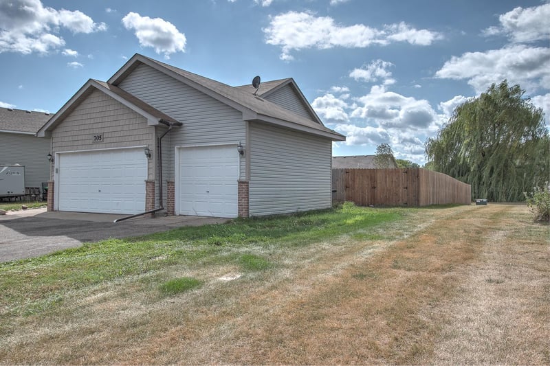 705 Bluebird St, Mora, MN 55051