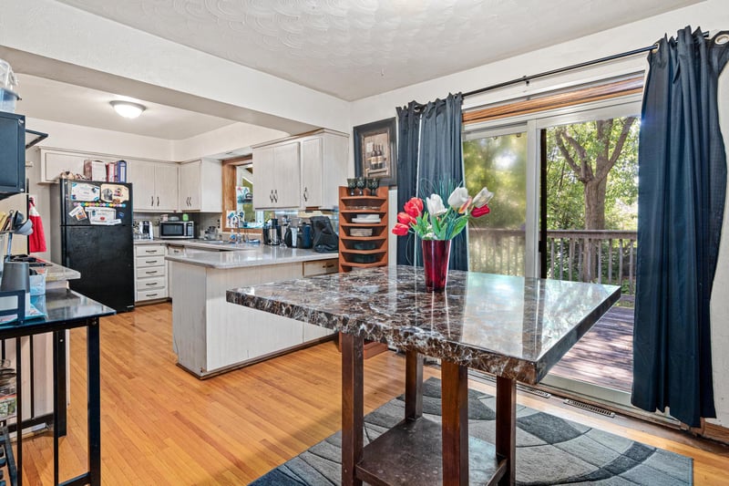 1650 Upper Afton Rd, Saint Paul, MN 55106