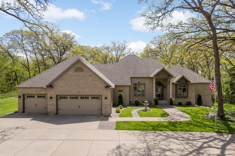 679 Oakgreen Avenue Ct N, West Lakeland Twp, MN 55082
