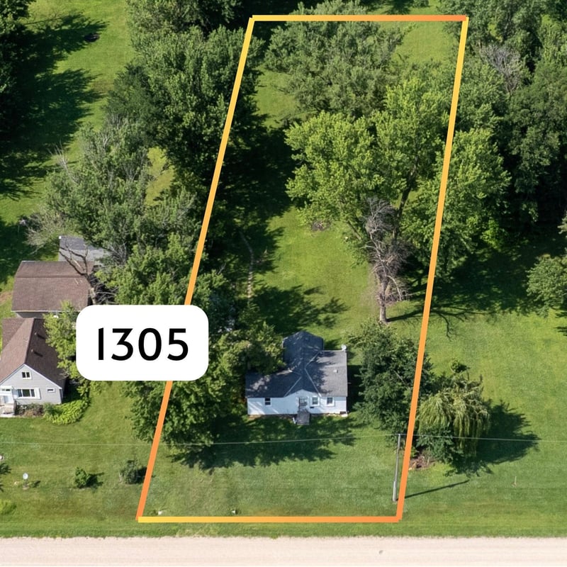 1305 28th Ave NE, Austin, MN 55912