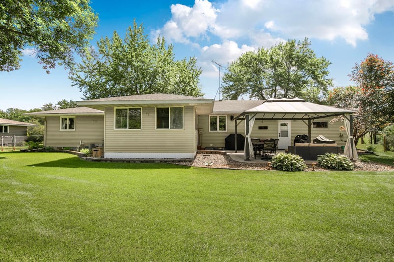 1021 Bromo Ave, Saint Cloud, MN 56303