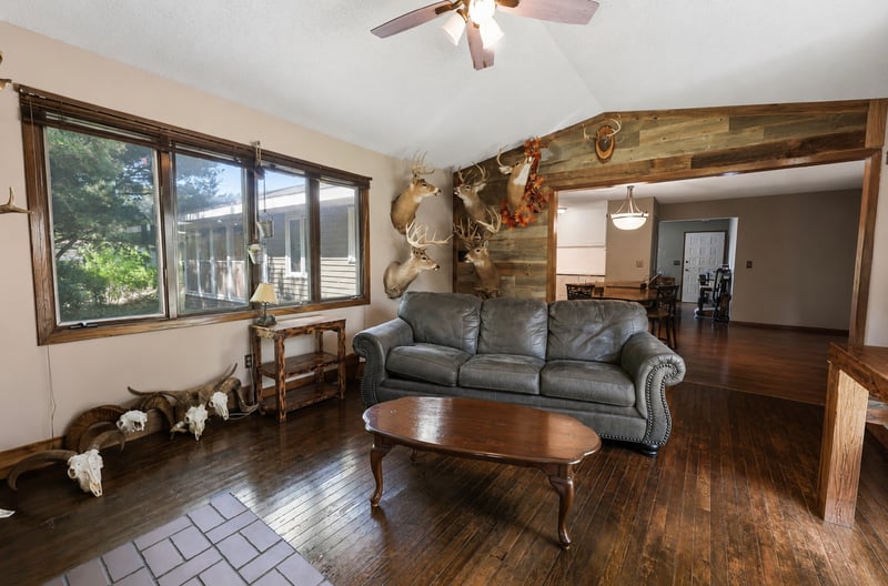 421 N Birch St, Royalton, MN 56373