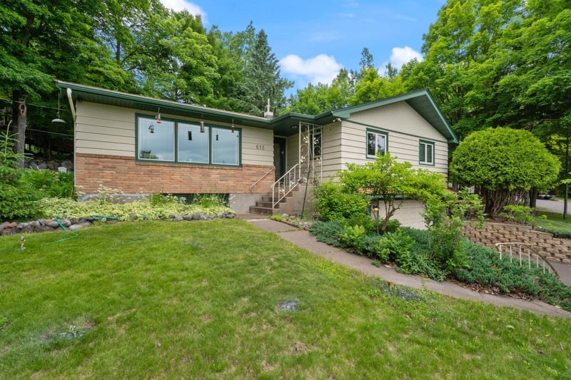 615 Snively Rd, Duluth, MN 55803