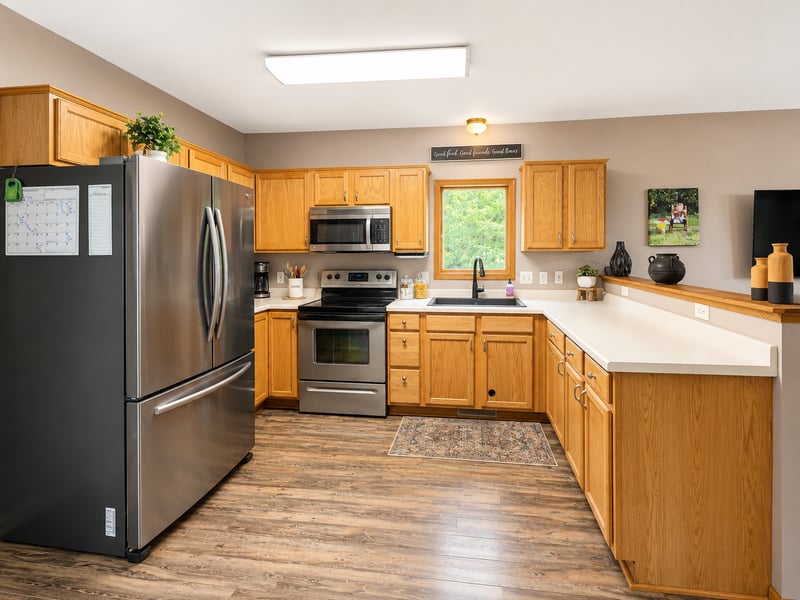 908 E Main St, Dodge Center, MN 55927