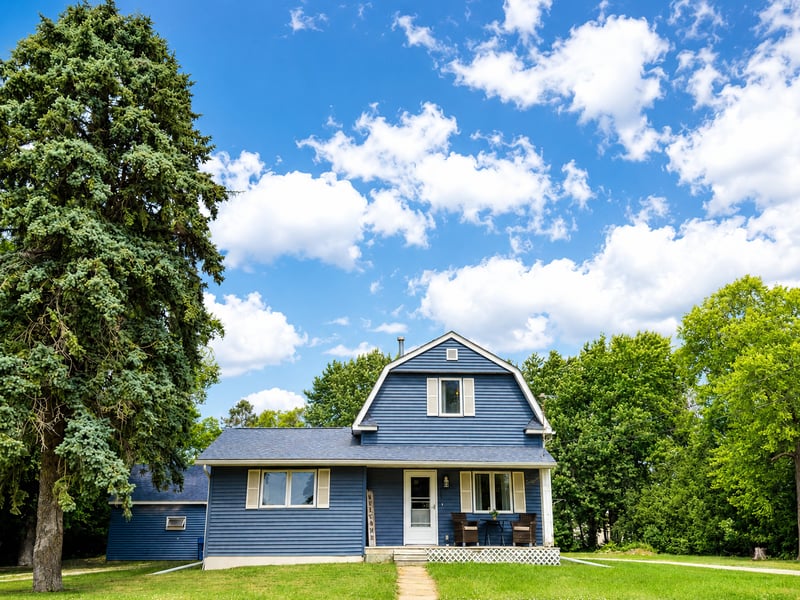 908 E Main St, Dodge Center, MN 55927