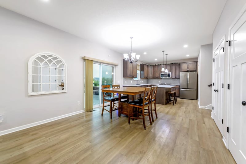 18056 Hartlin Ave, Lakeville, MN 55044