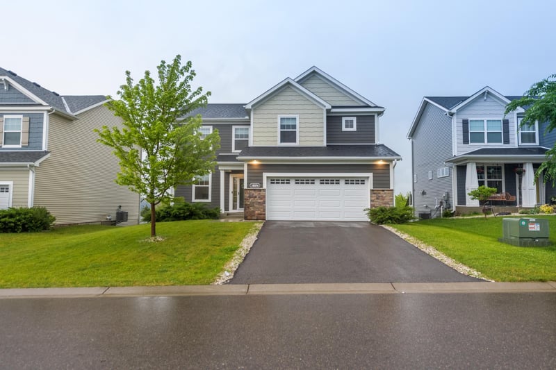 18056 Hartlin Ave, Lakeville, MN 55044