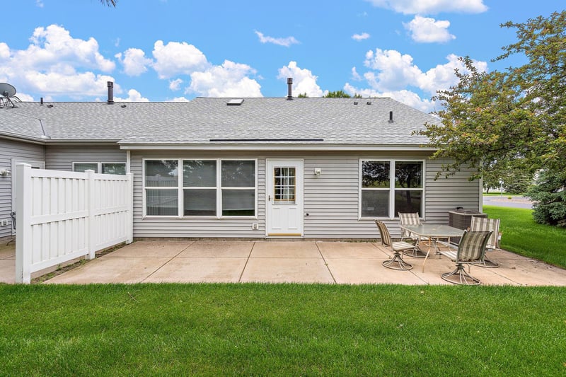 7888 Prairie Creek Ct NE, Otsego, MN 55330