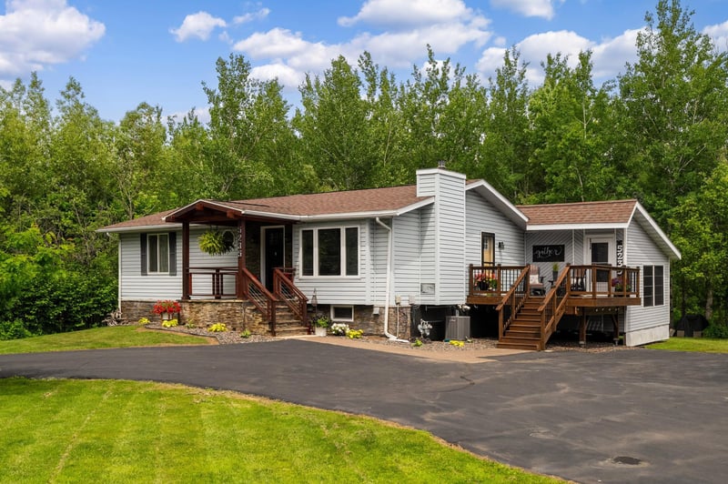 5235 Kingswood Ln, Hermantown, MN 55811