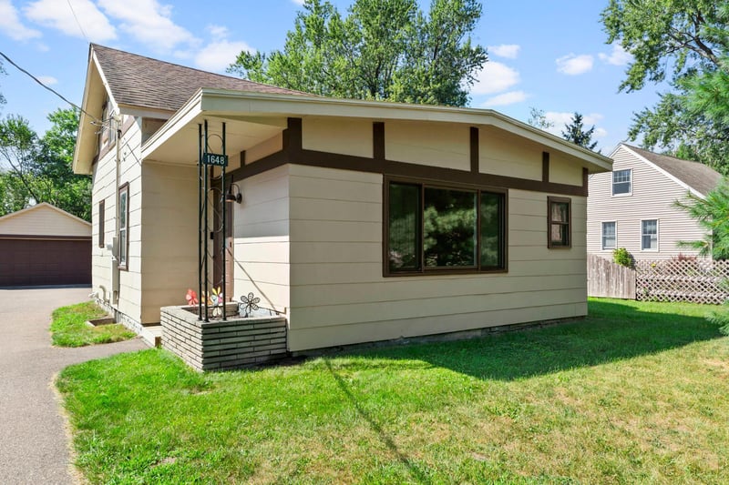 1648 Hammond Rd, White Bear Lake, MN 55110