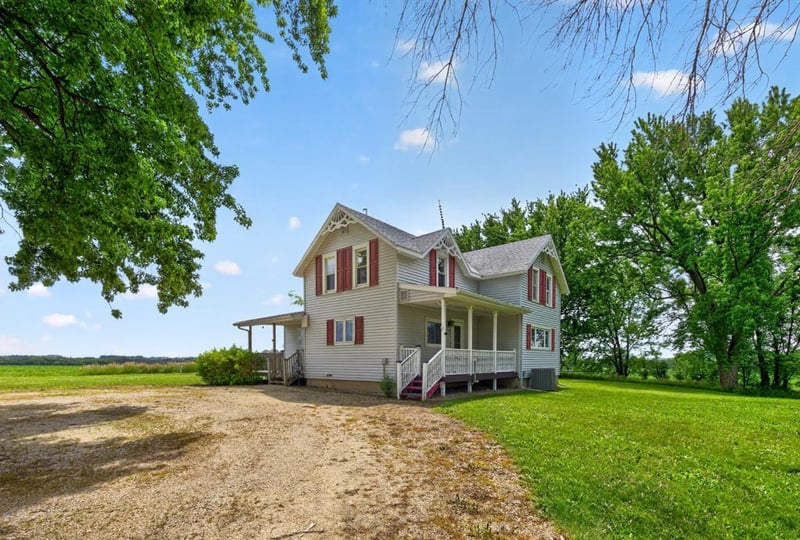 73584 260th Ave, Hayfield, MN 55940