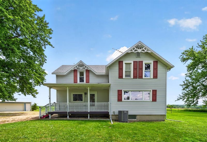 73584 260th Ave, Hayfield, MN 55940