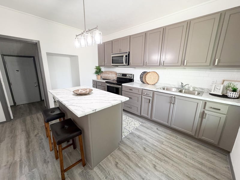 502 3rd Ave NW, Wilmont, MN 56185