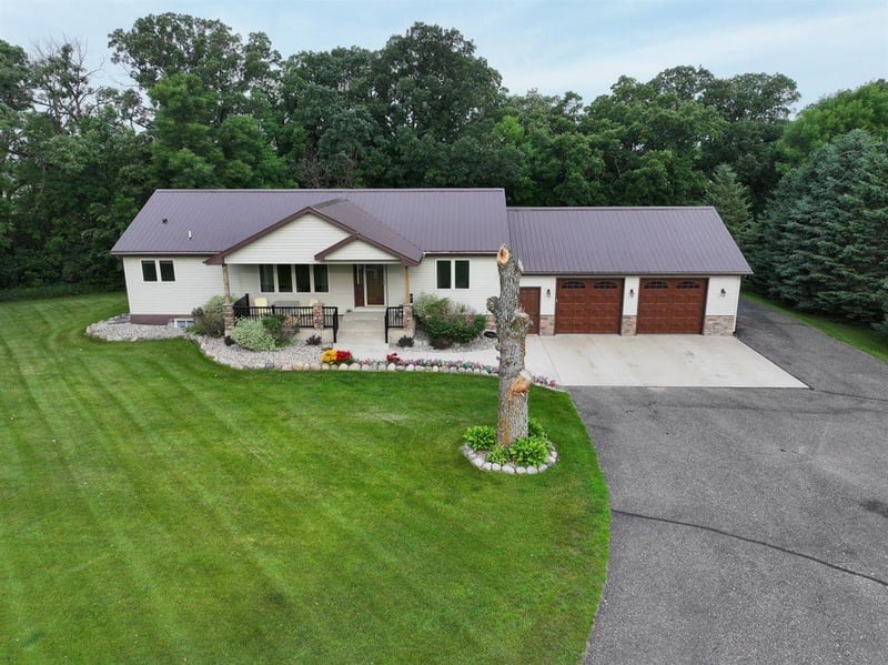 4700 Rural Oaks Dr SE, Alexandria, MN 56308