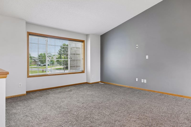 2431 Big Oak Ln, Mayer, MN 55360