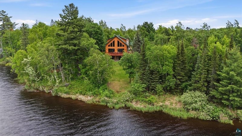 2249 Whiteface Rd, Makinen, MN 55763