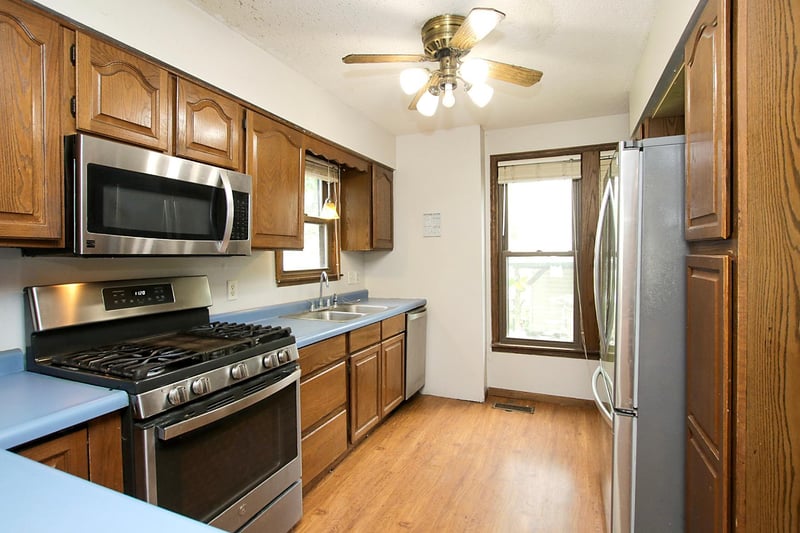 715 N Holcombe Ave, Litchfield, MN 55355