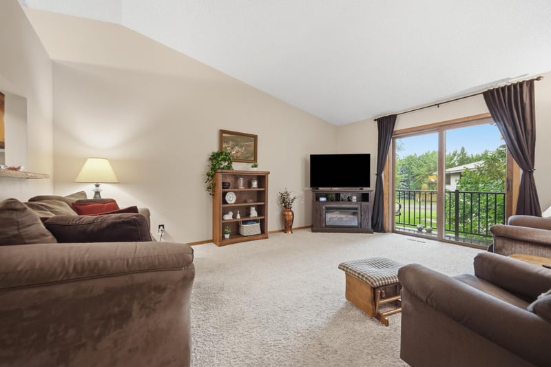 11137 Edgewood Cir N, Champlin, MN 55316