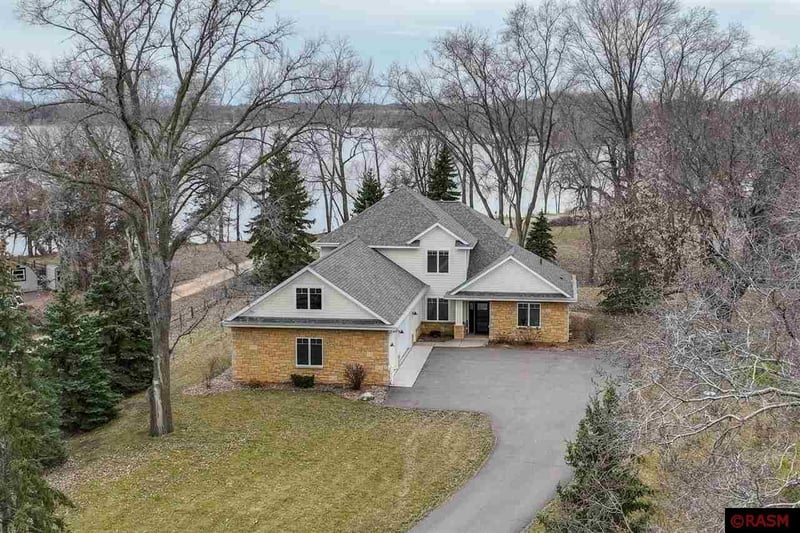 6206 Shamrock Dr, Madison Lake, MN 56063