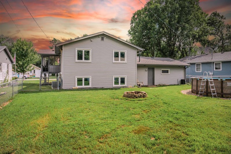 1206 3rd St N, Princeton, MN 55371