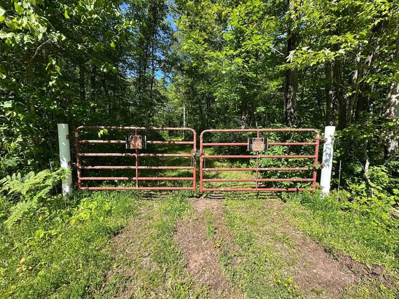 89225 Little Oak Lake Rd, Kerrick, MN 55756