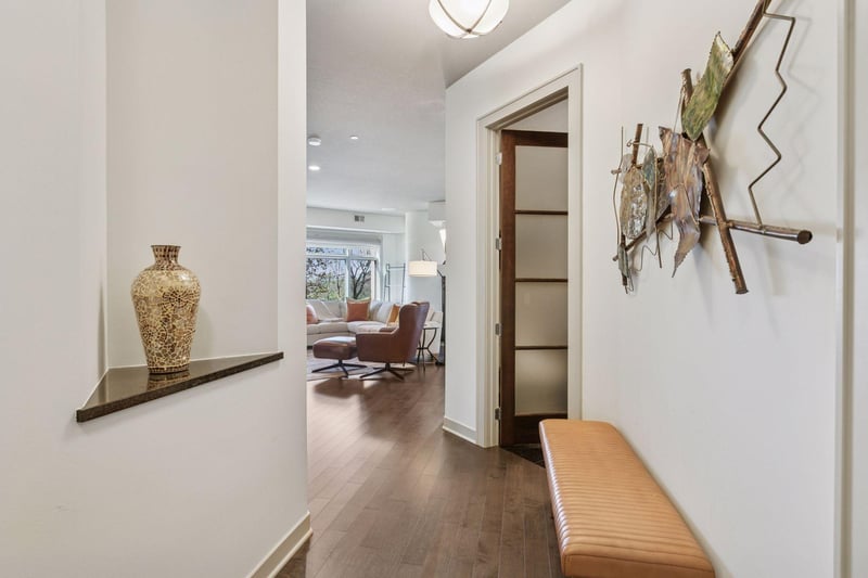 555 Oak Ridge Pl #150, Hopkins, MN 55305