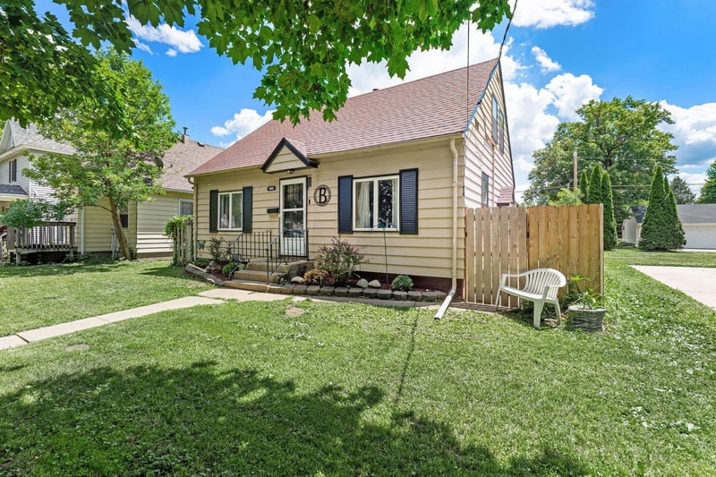 905 4th Ave SW, Austin, MN 55912