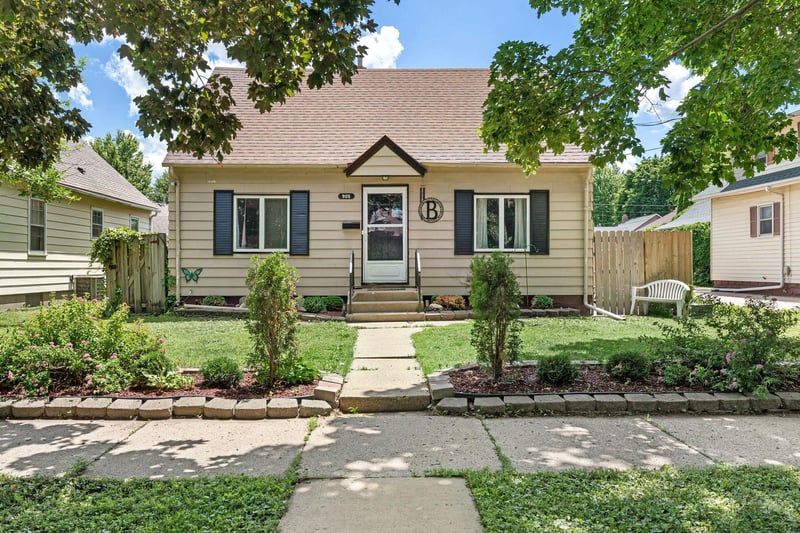 905 4th Ave SW, Austin, MN 55912