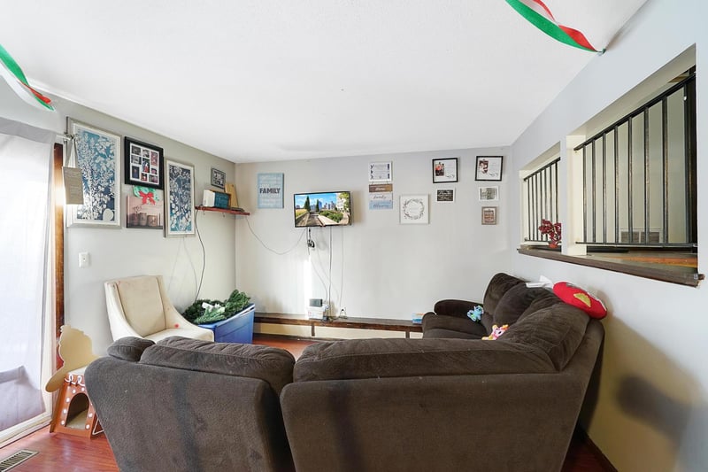 8129 Yates Ave N, Brooklyn Park, MN 55443