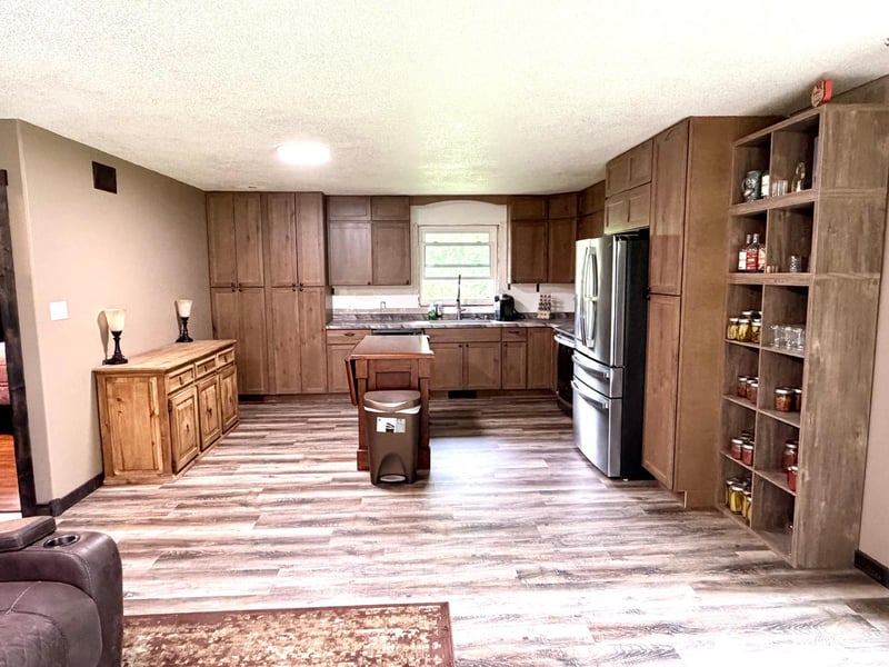 40439 230th St, Roseau, MN 56751