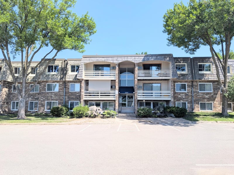4387 Wilshire Blvd #106, Mound, MN 55364