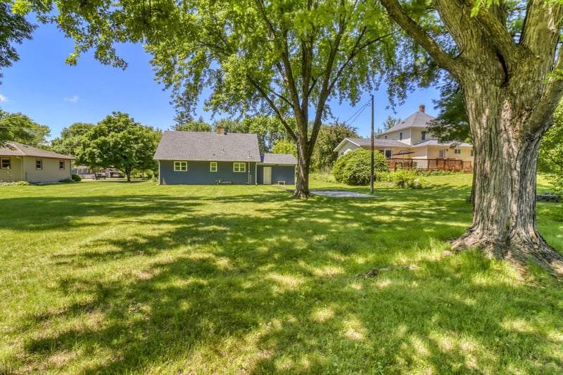 607 Maplewood Dr SE, Pelican Rapids, MN 56572
