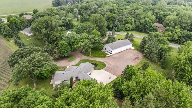 16807 206th Cir, Hutchinson, MN 55350