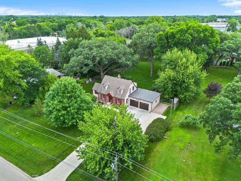 7613 49th Ave N, New Hope, MN 55428
