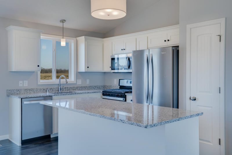 345 Roberts Ave NW, Delano, MN 55328