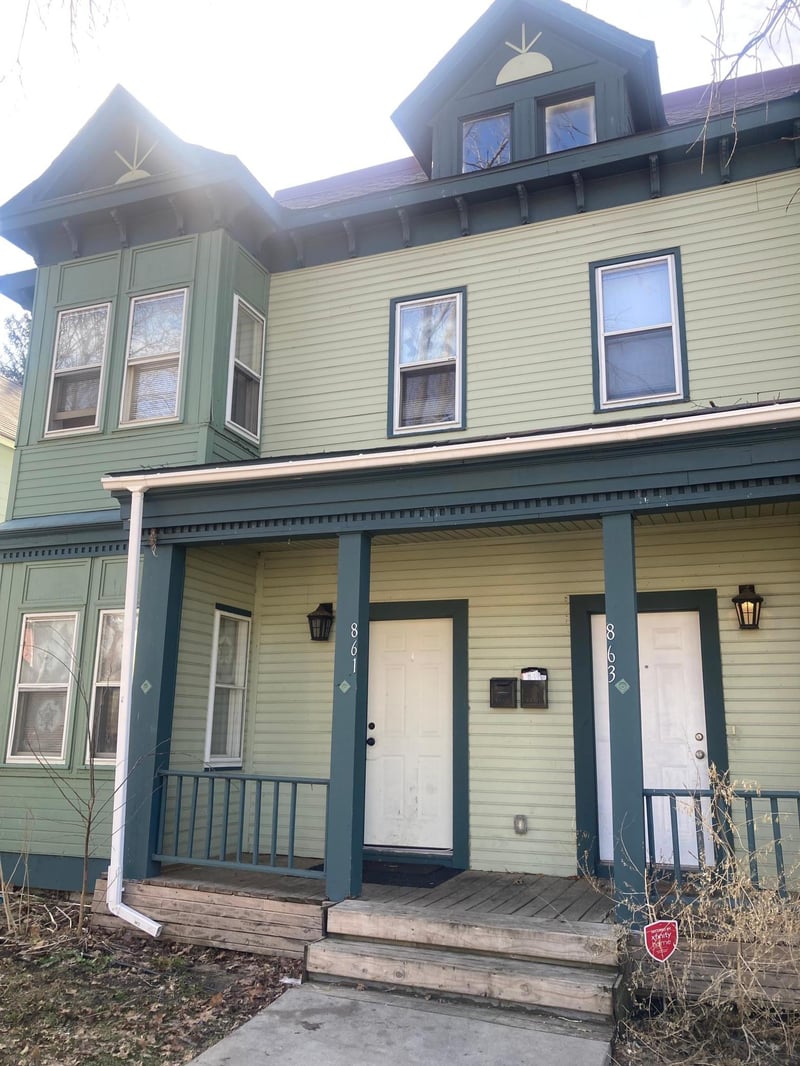 861 Burr St, Saint Paul, MN 55130